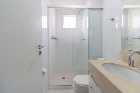 Apartamento à venda com 275m², 3 quartos e 3 vagas Apartamento à venda com 275m², 3 quartos e 3 vagasBanheiro da Suíte 1