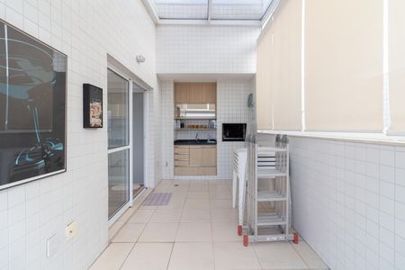 Apartamento à venda com 275m², 3 quartos e 3 vagas Apartamento à venda com 275m², 3 quartos e 3 vagasÁrea de lazer