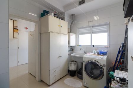 Apartamento à venda com 275m², 3 quartos e 3 vagas Apartamento à venda com 275m², 3 quartos e 3 vagasÁrea de Serviço