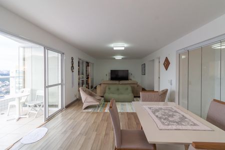Apartamento à venda com 275m², 3 quartos e 3 vagas Apartamento à venda com 275m², 3 quartos e 3 vagasSala 2