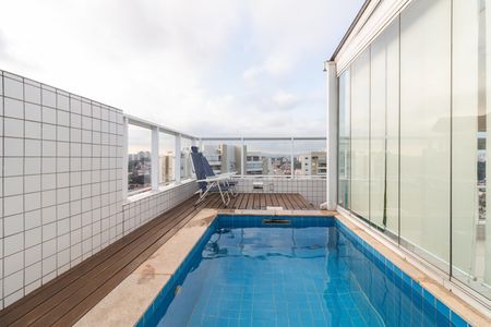 Apartamento à venda com 275m², 3 quartos e 3 vagas Apartamento à venda com 275m², 3 quartos e 3 vagasÁrea de lazer