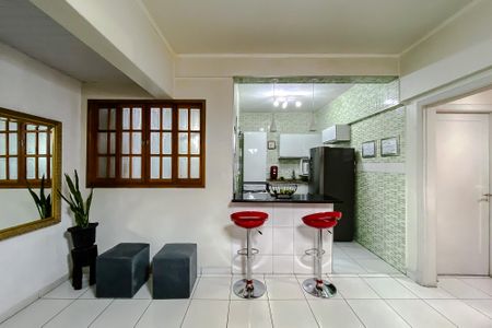 Apartamento à venda com 80m², 2 quartos e sem vagaSala