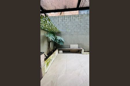 Área externa de apartamento para alugar com 2 quartos, 45m² em Lomba do Pinheiro, Porto Alegre