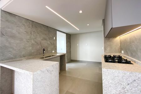 Apartamento à venda com 140m², 4 quartos e 1 vaga