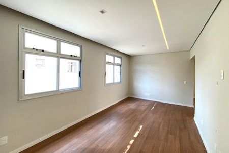 Apartamento à venda com 140m², 4 quartos e 1 vaga