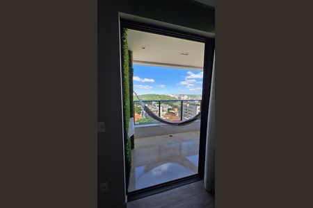 Apartamento à venda com 284m², 4 quartos e 5 vagas Apartamento à venda com 284m², 4 quartos e 5 vagasVaranda