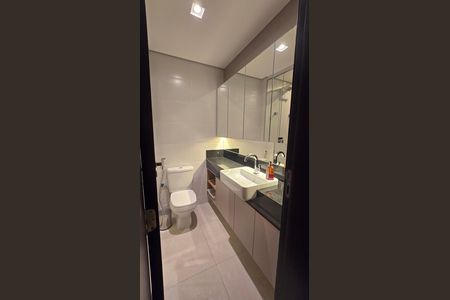 Apartamento à venda com 284m², 4 quartos e 5 vagas Apartamento à venda com 284m², 4 quartos e 5 vagasBanheiro