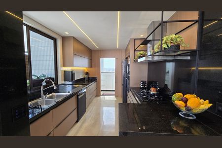 Apartamento à venda com 284m², 4 quartos e 5 vagas Apartamento à venda com 284m², 4 quartos e 5 vagasCozinha