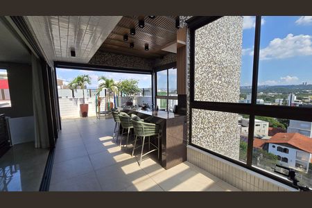 Apartamento à venda com 284m², 4 quartos e 5 vagas Apartamento à venda com 284m², 4 quartos e 5 vagasÁrea externa