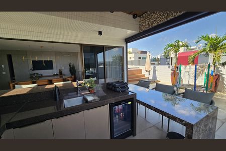 Apartamento à venda com 284m², 4 quartos e 5 vagas Apartamento à venda com 284m², 4 quartos e 5 vagasCozinha