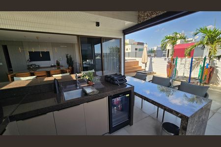 Apartamento à venda com 284m², 4 quartos e 5 vagas Apartamento à venda com 284m², 4 quartos e 5 vagasCozinha