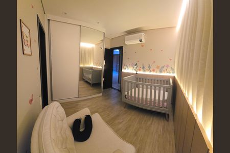 Apartamento à venda com 284m², 4 quartos e 5 vagas Apartamento à venda com 284m², 4 quartos e 5 vagasQuarto