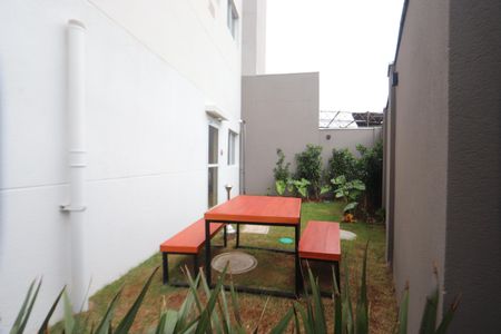 Apartamento para alugar com 32m², 2 quartos e sem vagaÁrea comum - Salão de festas (área externa)