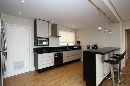 Apartamento para alugar com 128m², 3 quartos e 2 vagascozinha