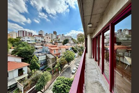 Apartamento à venda com 95m², 1 quarto e 2 vagas Apartamento à venda com 95m², 1 quarto e 2 vagasVaranda