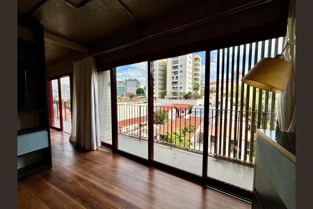 Apartamento à venda com 95m², 1 quarto e 2 vagas Apartamento à venda com 95m², 1 quarto e 2 vagasSuite