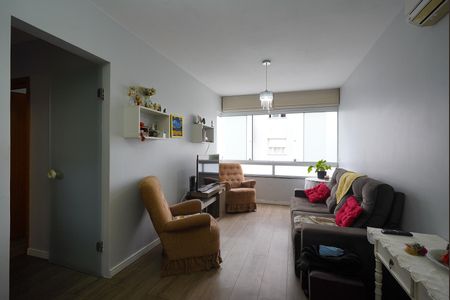 Sala de apartamento à venda com 3 quartos, 67m² em Cavalhada, Porto Alegre