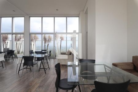 Apartamento para alugar com 39m², 1 quarto e 1 vaga Apartamento para alugar com 39m², 1 quarto e 1 vagaÁrea comum - Salão de festas