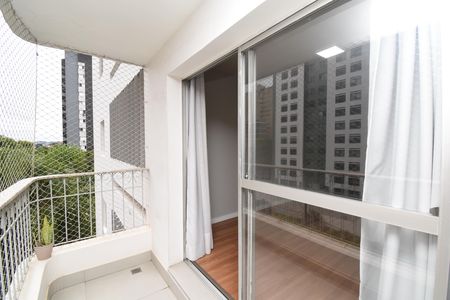 Apartamento para alugar com 71m², 2 quartos e 1 vagaSacada