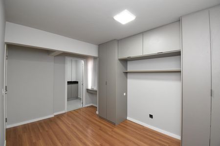 Apartamento para alugar com 71m², 2 quartos e 1 vagaSuíte
