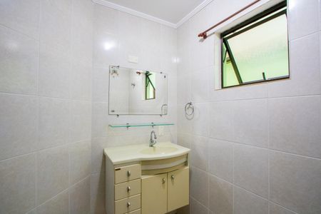 Apartamento à venda com 68m², 2 quartos e 1 vaga Apartamento à venda com 68m², 2 quartos e 1 vagaBanheiro social