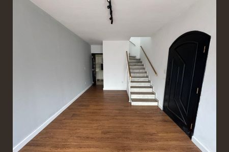Sala de casa para alugar com 4 quartos, 150m² em Vila Santa Isabel, São Paulo