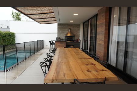 Casa de condomínio à venda com 407m², 4 quartos e 6 vagasÁrea de lazer