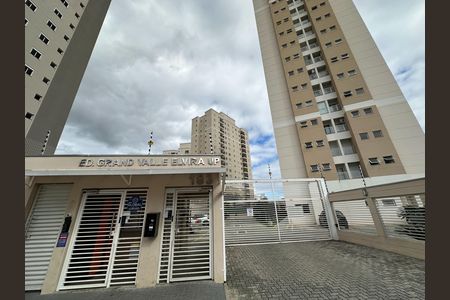 Apartamento para alugar com 73m², 3 quartos e 1 vaga Apartamento para alugar com 73m², 3 quartos e 1 vagaFachada