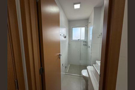 Apartamento para alugar com 73m², 3 quartos e 1 vaga Apartamento para alugar com 73m², 3 quartos e 1 vagaBanheiro da Suíte