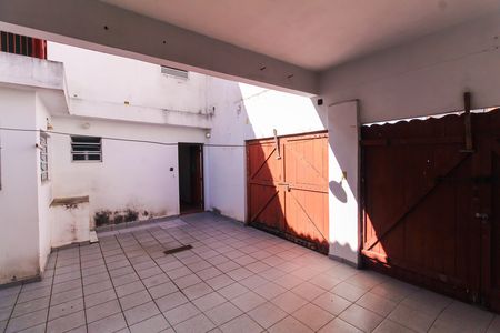Casa à venda com 136m², 2 quartos e 3 vagas Casa à venda com 136m², 2 quartos e 3 vagasÁrea de Serviço