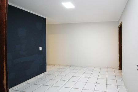 Entrada de casa para alugar com 3 quartos, 90m² em Parque Jandaia, Carapicuíba
