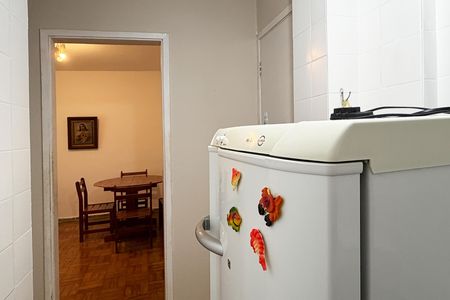 Cozinha de apartamento para alugar com 1 quarto, 50m² em Embaré, Santos