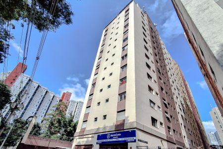 Studio à venda com 30m², 1 quarto e sem vaga Studio à venda com 30m², 1 quarto e sem vagaFachada