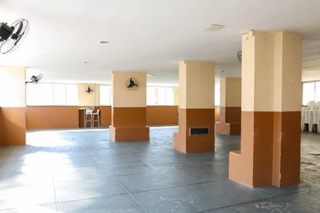 Apartamento à venda com 95m², 3 quartos e 1 vaga Apartamento à venda com 95m², 3 quartos e 1 vaga Salão de festas