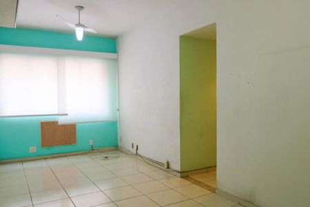 Apartamento à venda com 95m², 3 quartos e 1 vaga Apartamento à venda com 95m², 3 quartos e 1 vagaSala