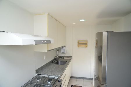 Apartamento para alugar com 110m², 3 quartos e 3 vagas Apartamento para alugar com 110m², 3 quartos e 3 vagasCozinha