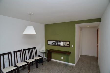 Apartamento para alugar com 110m², 3 quartos e 3 vagas Apartamento para alugar com 110m², 3 quartos e 3 vagasSala
