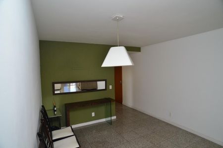 Apartamento para alugar com 110m², 3 quartos e 3 vagas Apartamento para alugar com 110m², 3 quartos e 3 vagasSala