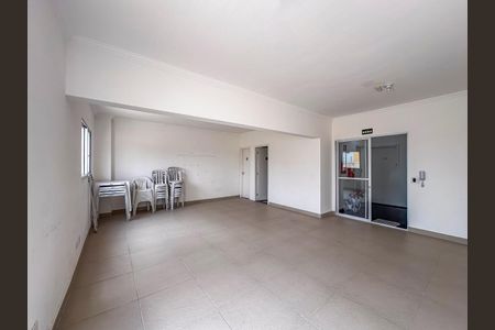 Apartamento para alugar com 46m², 2 quartos e 1 vaga Apartamento para alugar com 46m², 2 quartos e 1 vagaÁrea comum - Salão de festas