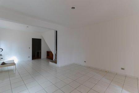 Casa para alugar com 135m², 3 quartos e 2 vagas Casa para alugar com 135m², 3 quartos e 2 vagasSala