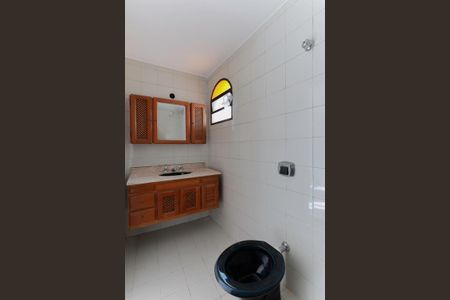 Casa para alugar com 135m², 3 quartos e 2 vagas Casa para alugar com 135m², 3 quartos e 2 vagasBanheiro da suíte