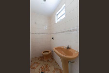 Casa para alugar com 135m², 3 quartos e 2 vagas Casa para alugar com 135m², 3 quartos e 2 vagasBanheiro de serviço