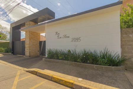 Casa de condomínio à venda com 45m², 2 quartos e 1 vaga Casa de condomínio à venda com 45m², 2 quartos e 1 vagaFachada do Condomínio