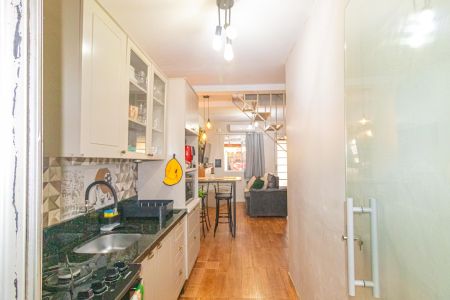 Cozinha de casa de condomínio à venda com 2 quartos, 45m² em Rio Branco, Canoas