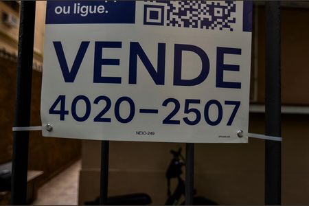 Placa de apartamento à venda com 2 quartos, 64m² em Tijuca, Rio de Janeiro