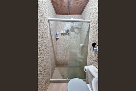 Casa para alugar com 60m², 2 quartos e 2 vagas Casa para alugar com 60m², 2 quartos e 2 vagasBanheiro