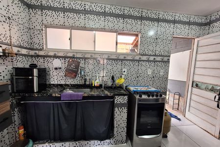 Casa para alugar com 60m², 2 quartos e 2 vagas Casa para alugar com 60m², 2 quartos e 2 vagasCozinha