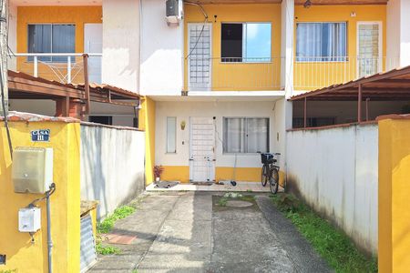 Casa para alugar com 60m², 2 quartos e 2 vagas Casa para alugar com 60m², 2 quartos e 2 vagasFachada