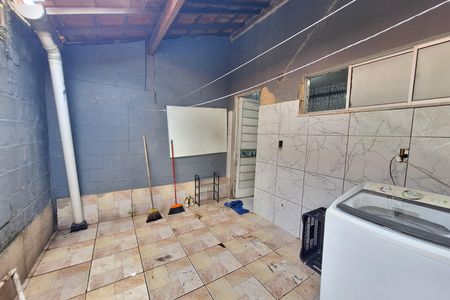 Casa para alugar com 60m², 2 quartos e 2 vagas Casa para alugar com 60m², 2 quartos e 2 vagasÁrea de Serviço