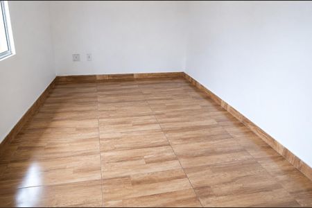 Casa de condomínio para alugar com 60m², 2 quartos e 2 vagas Casa de condomínio para alugar com 60m², 2 quartos e 2 vagasQuarto